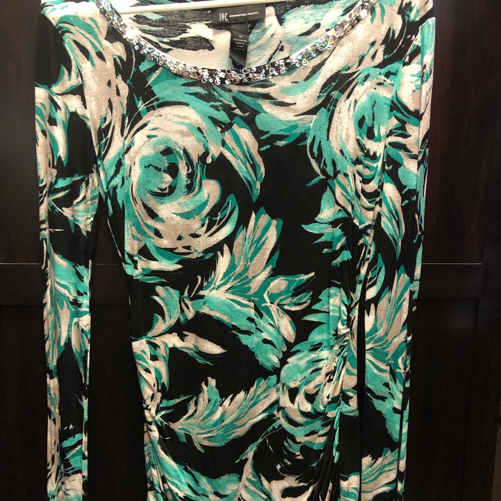 INC black and green top